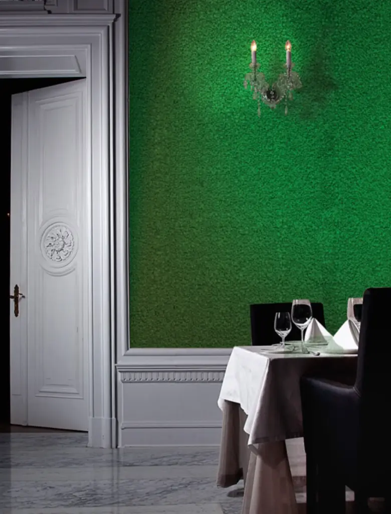 ristorante con rivestimenti a muro ecosostenibili con carta da parati green wall senza pvc per ristoranti 