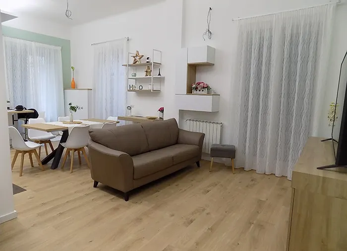 ristrutturazione appartamento progetto casa castellamare di stabia particolare del divano