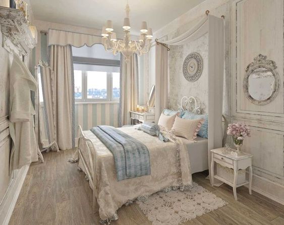 boiserie classica stile shabby in legno effetto invecchiato