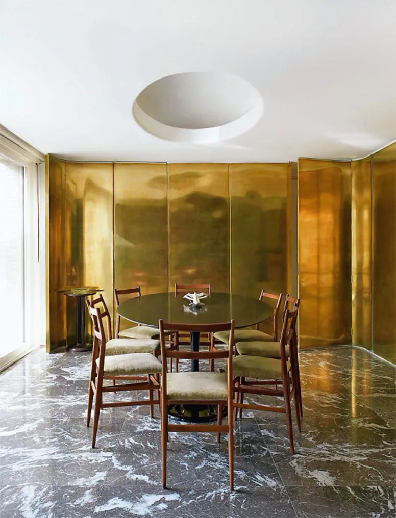boiserie in legno laminato color oro